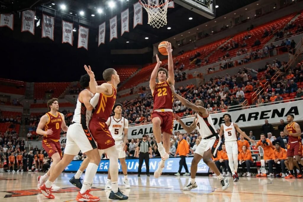 Houston and Iowa State players battling for rebound