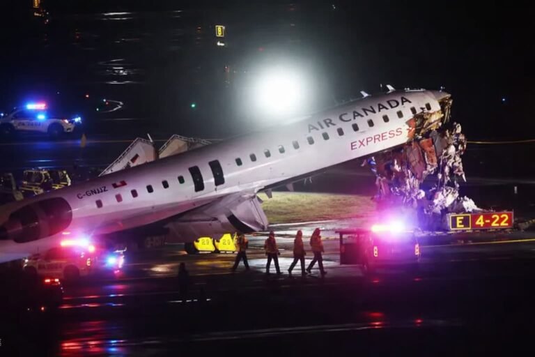 Air Canada Express CRJ-900 jet crashed