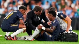 Vinicius Jr clutching knee during Real Madrid match as Brazil's star forward races against injury timeline to be fit for 2026 FIFA World Cup opening June 11 in North America