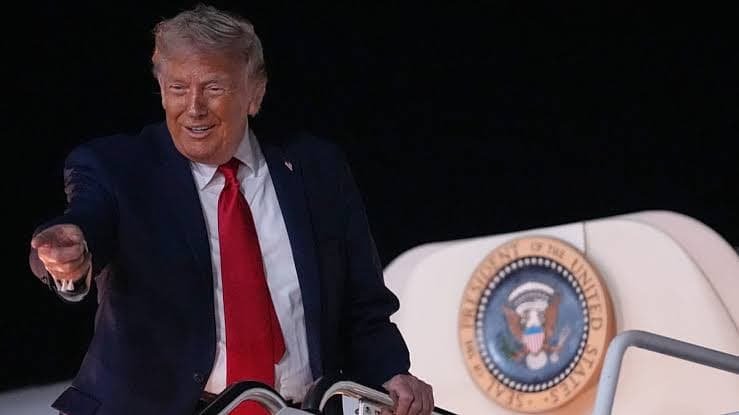 Trump at White House podium announcing US-Iran peace deal and Strait of Hormuz reopening on June 15 2026